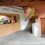 Zum Stollhofer 3*