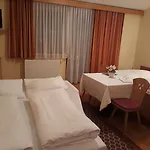 Zum Stollhofer 3* Inzing