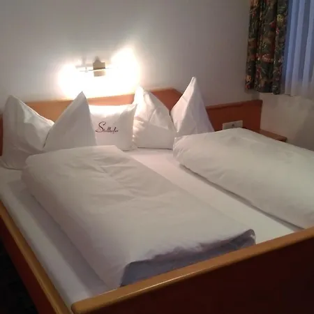 אורחן Zum Stollhofer