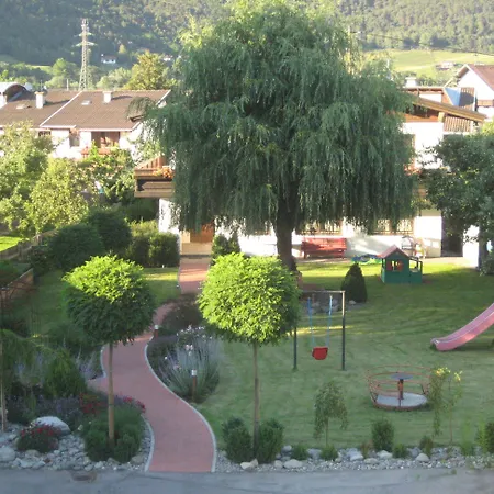 盖斯特苏姆斯陶好福酒店 宾馆 因青