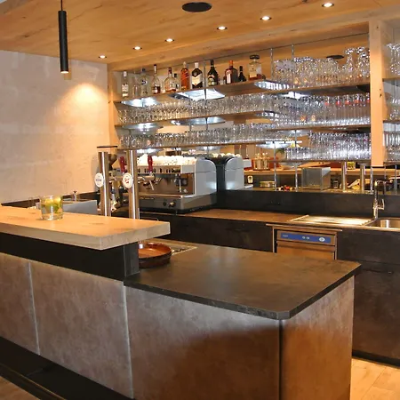 盖斯特苏姆斯陶好福酒店 宾馆 3*