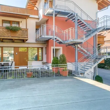 Zum Stollhofer אורחן