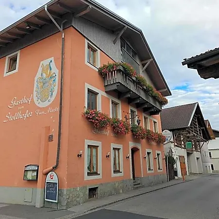 Zum Stollhofer 3*