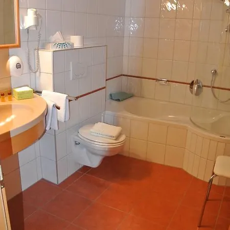 Zum Stollhofer אורחן