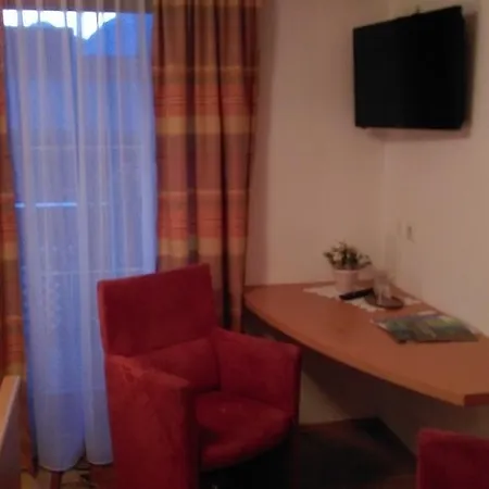 Zum Stollhofer אורחן