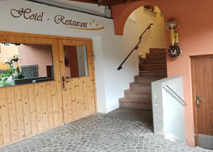 Zum Stollhofer 3*